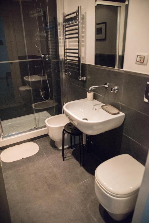 Beautiful And Spacious Apartment Next To Termini 10 Minutes From Coliseum Kültér fotó